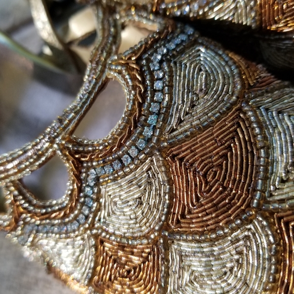 Size 9 BL Motion High Heels Shoes Gold Chrome Beads Embroidered Magic Slippers - Picture 3 of 15